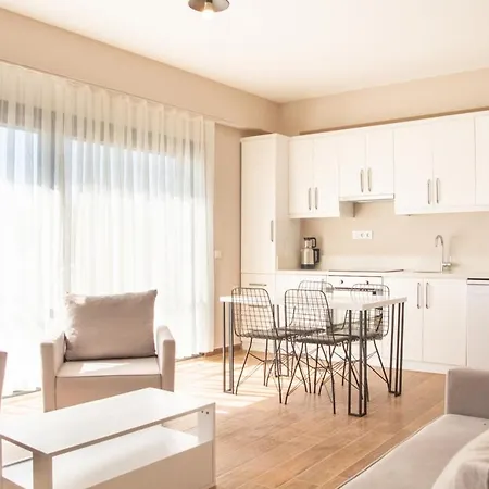 Superb Flat Near Sea With Shared Pool In Apartamento